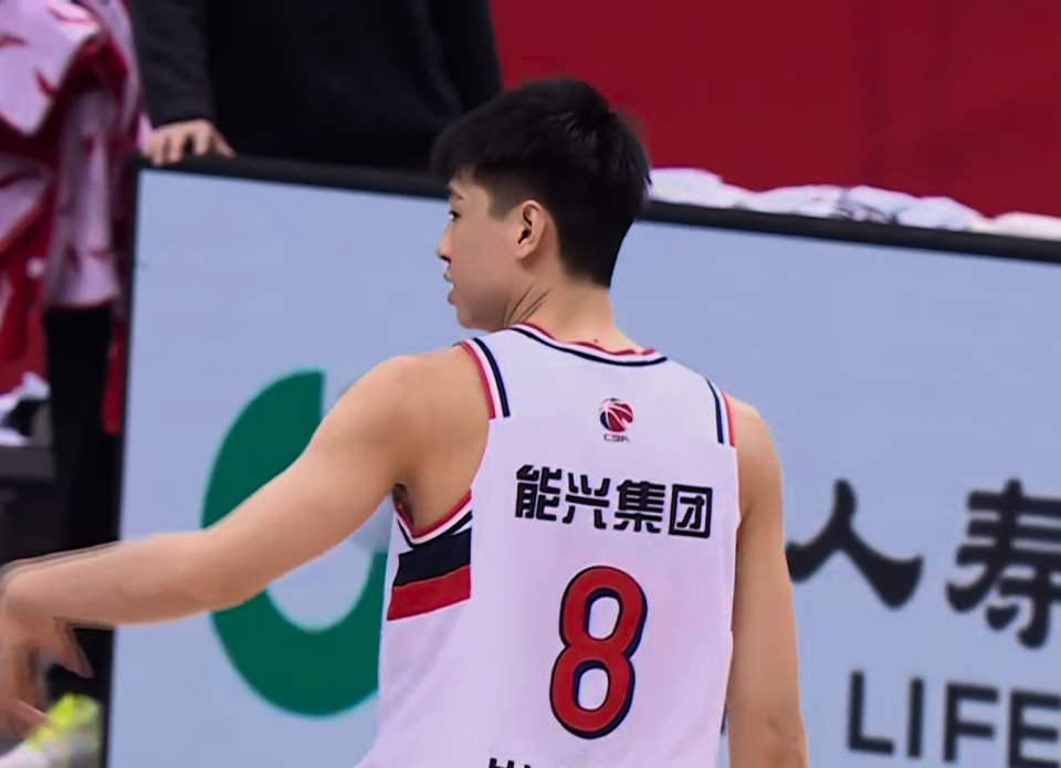 而徐杰
