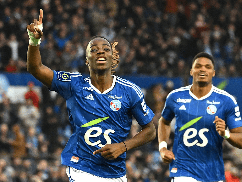 当对手防线, 历史交锋记, 堡则需要克 当对手防线, 历史交锋记, 堡则需要克