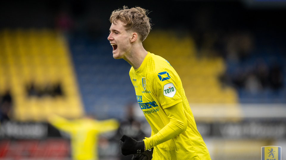 青年队, 法出战